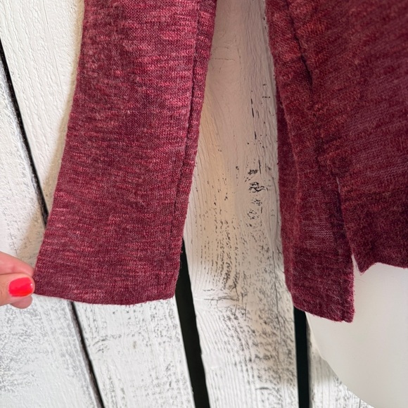 Old Navy V-neck Sweater Women’s‎ Size XS Oversize Fit Heather Maroon Lightweight - Picture 4 of 11